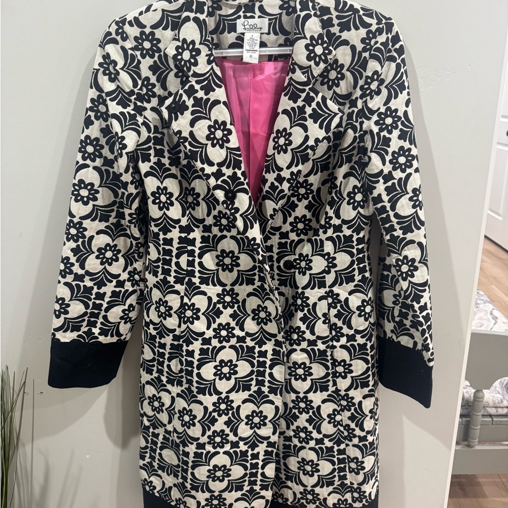 Lilly Pulitzer Black and White Floral Jacket with Pink Lining size 4
